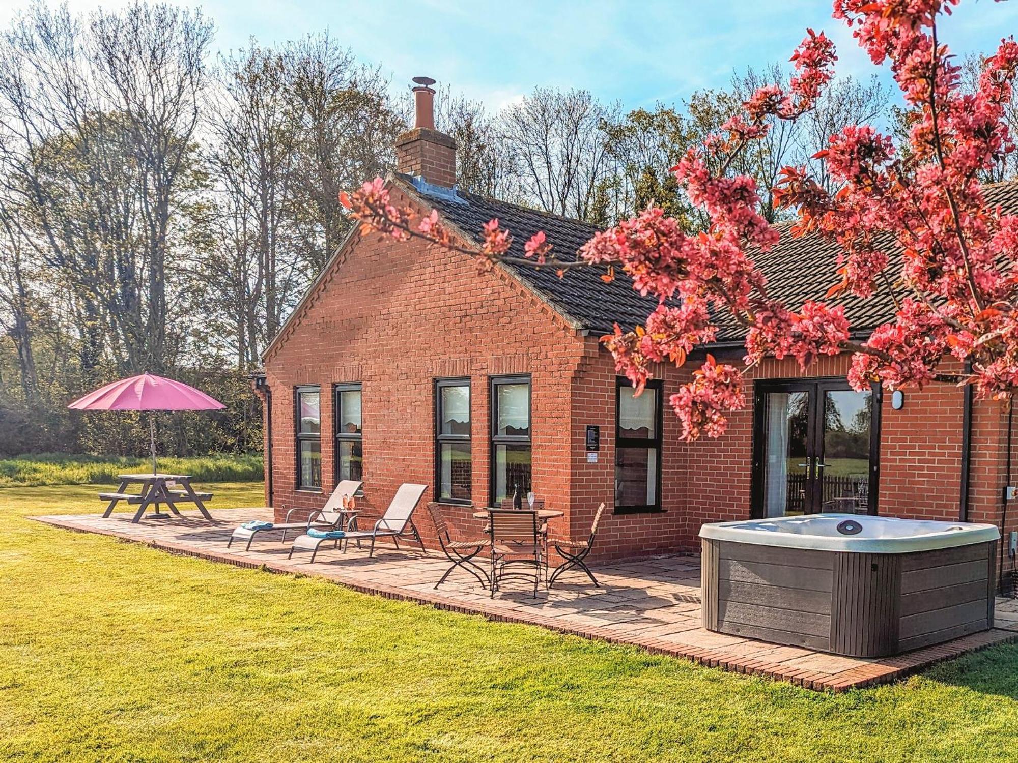 Вилла Highgrove Гиссинг Экстерьер фото